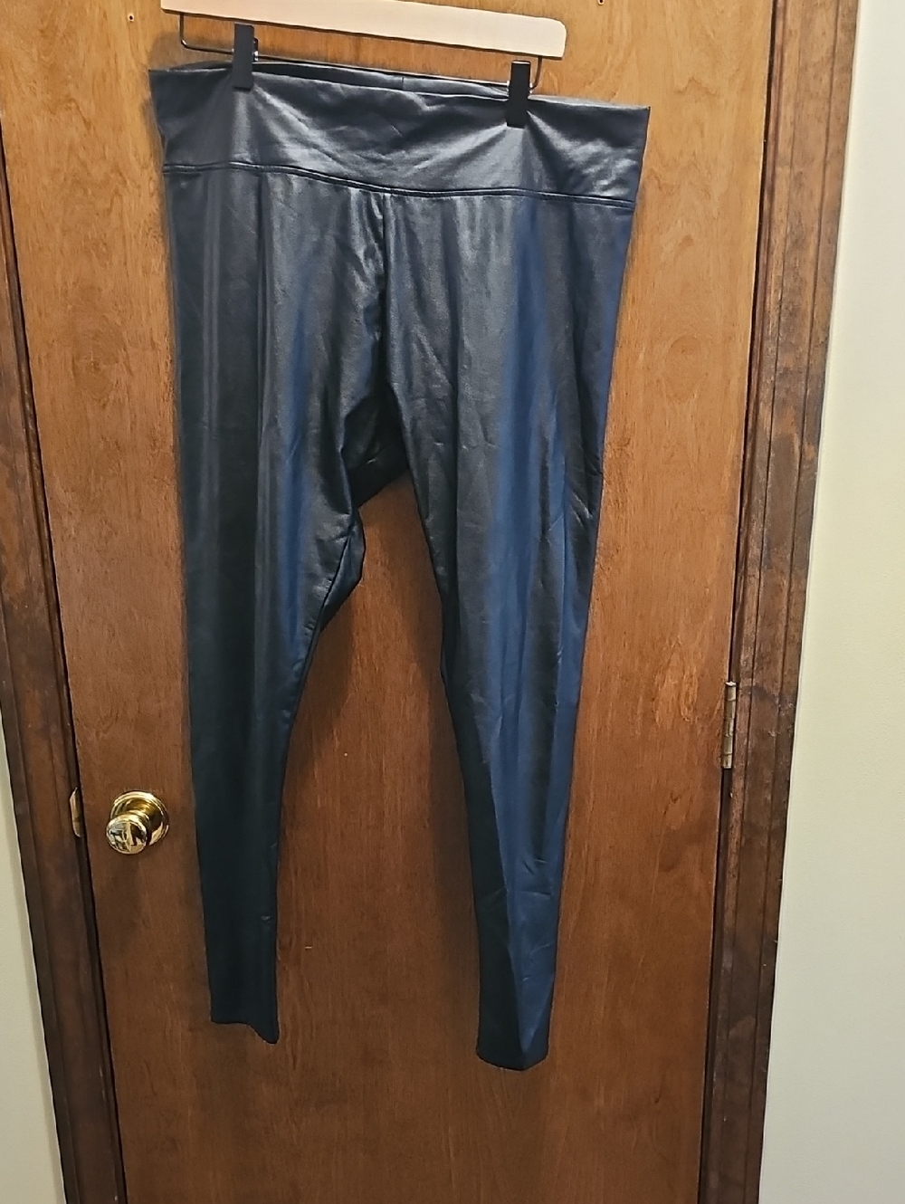 Agnes & Dora Black Faux Leather Leggings - XL Tag